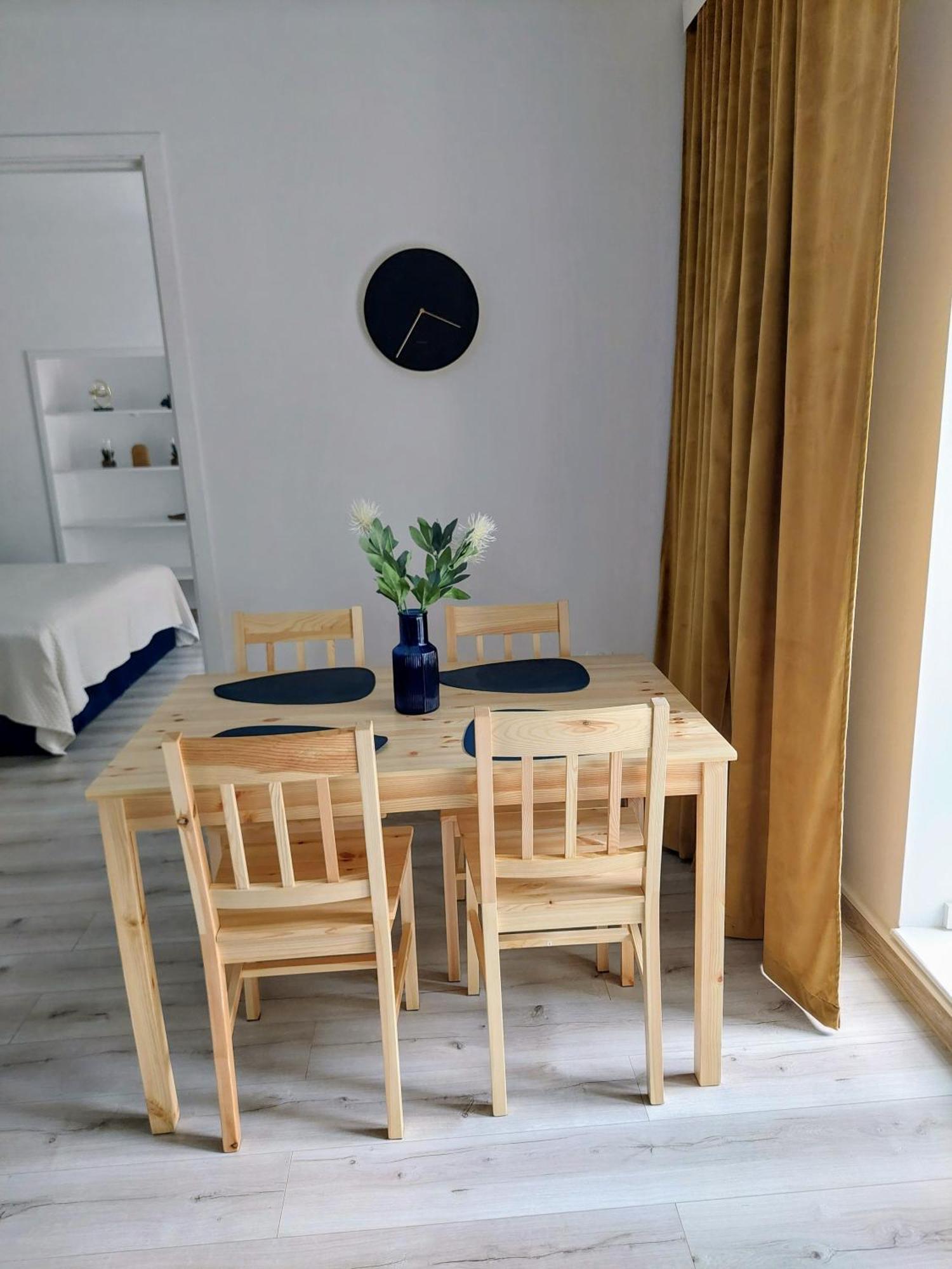 Apple Homestay Warsaw